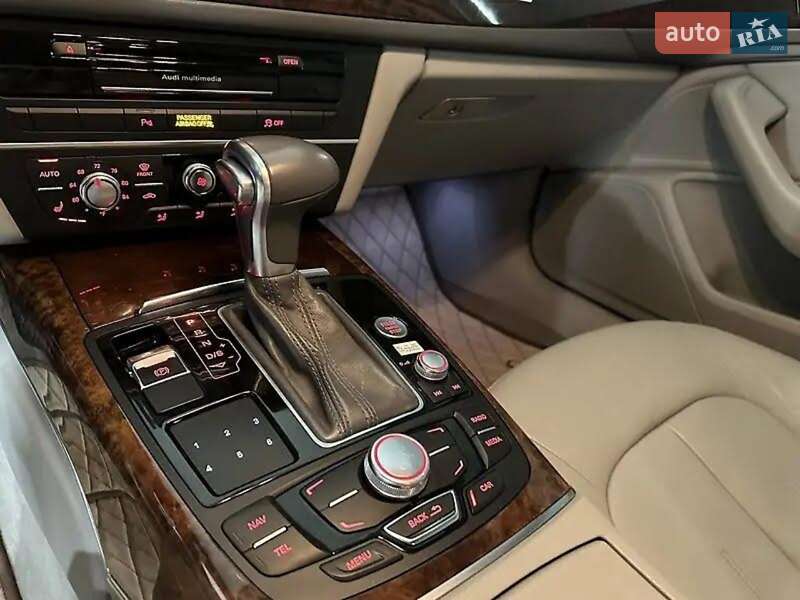 Седан Audi A6 2012 в Жовкве