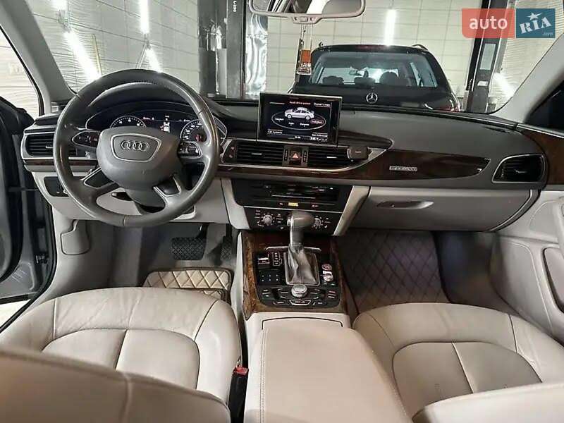 Седан Audi A6 2012 в Жовкве