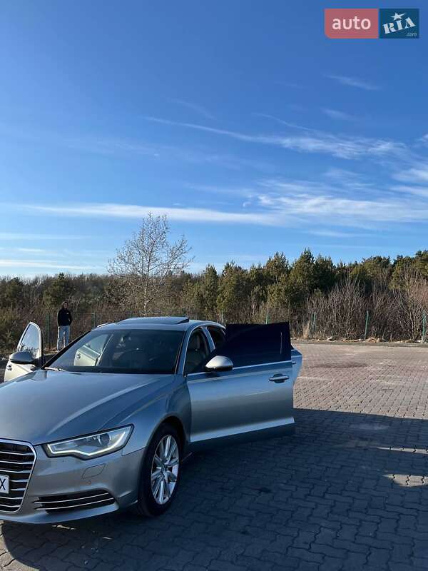 Седан Audi A6 2012 в Жовкве