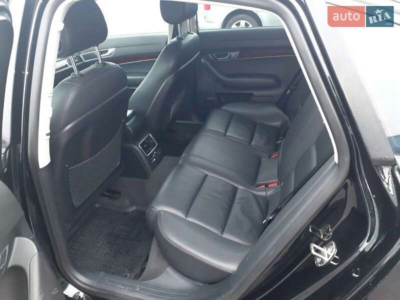 Седан Audi A6 2010 в Ровно