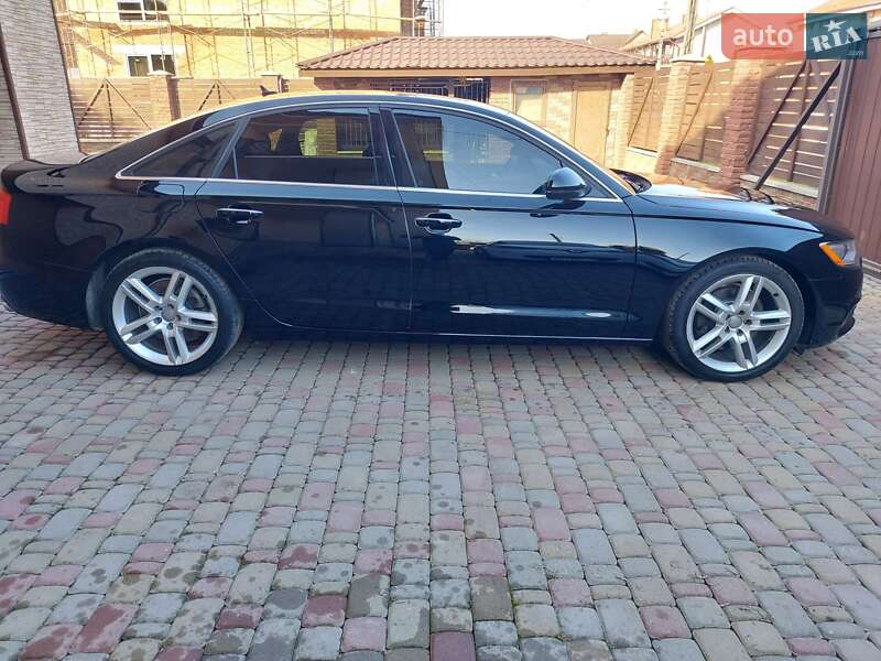 Седан Audi A6 2014 в Ровно