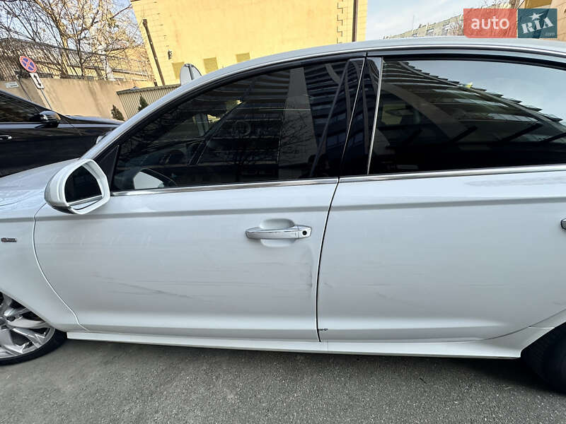 Седан Audi A6 2015 в Киеве