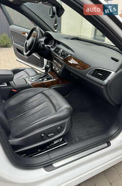 Седан Audi A6 2014 в 