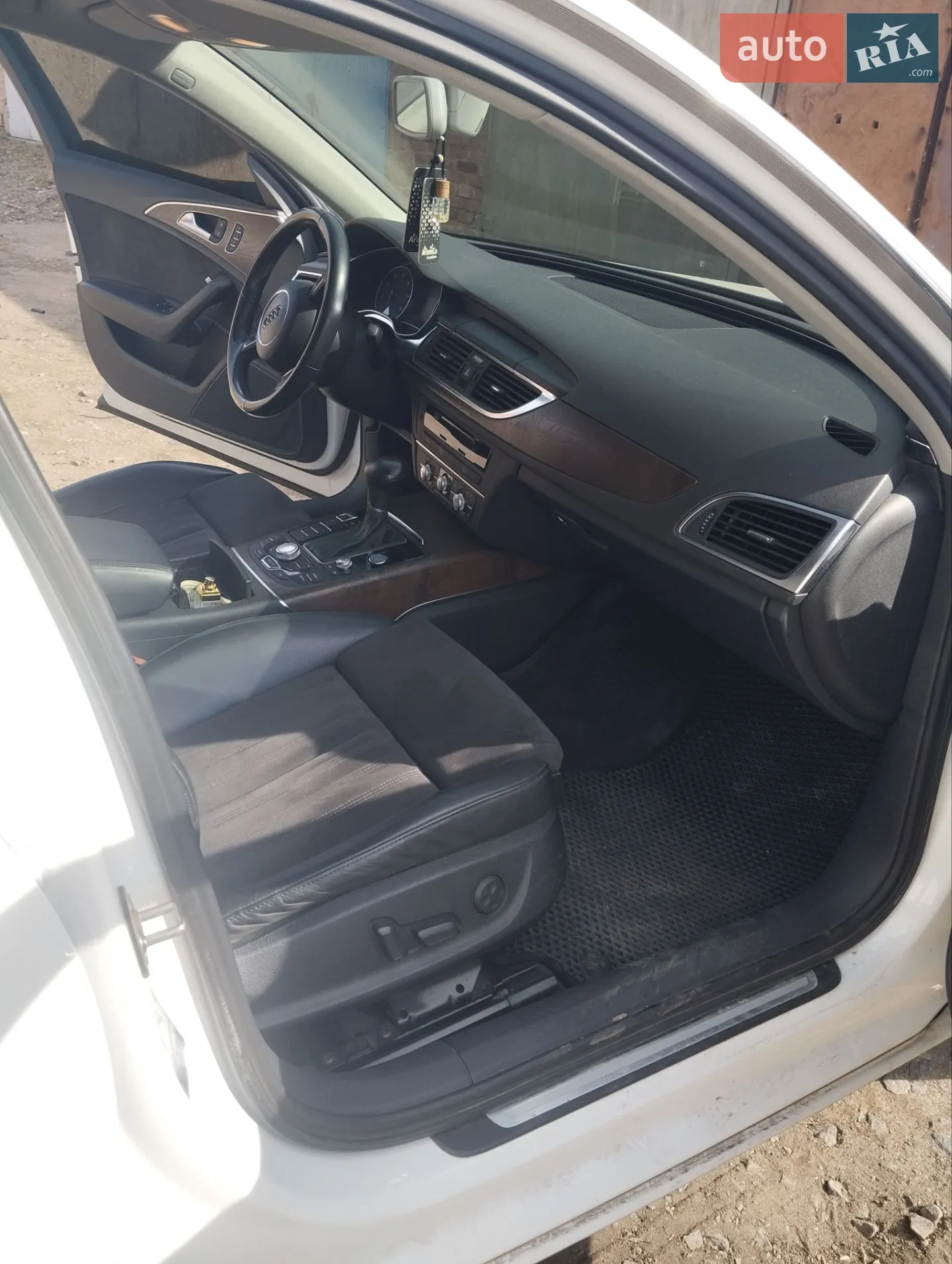 2011 Audi A6 - мініатюра 18
