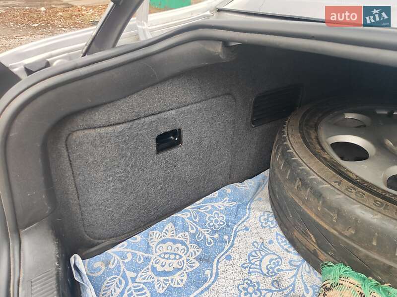 Седан Audi A6 2002 в Миргороді