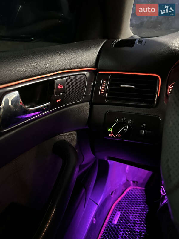 Седан Audi A6 2002 в Чернівцях