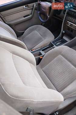 Седан Audi A6 1995 в 