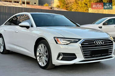 Седан Audi A6 2019 в 