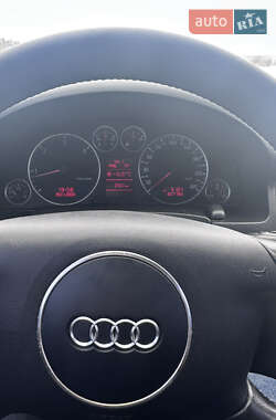 Седан Audi A6 2002 в 
