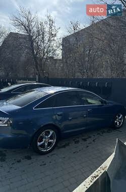 Седан Audi A6 2004 в 