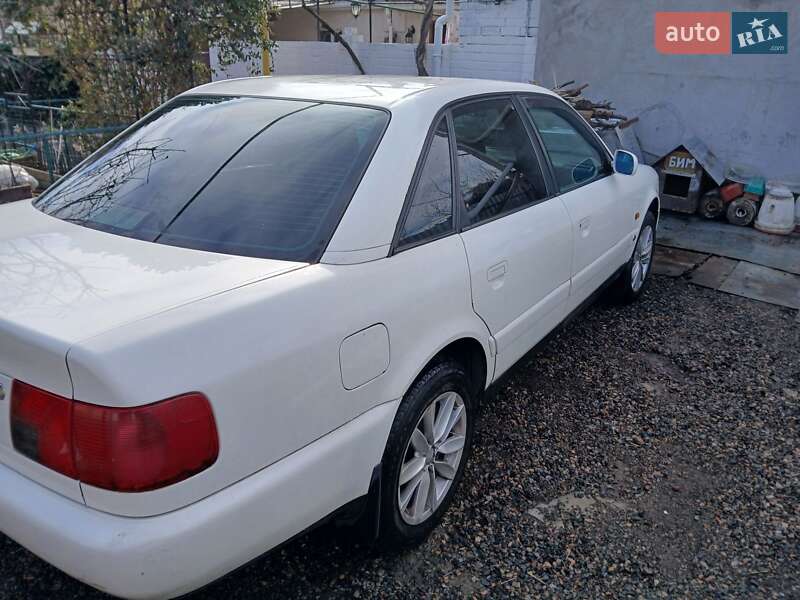 Седан Audi A6 1996 в Одессе