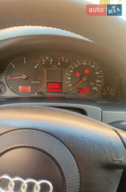 Универсал Audi A6 2001 в 