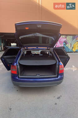 Универсал Audi A6 2001 в 