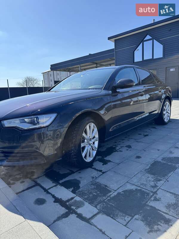 Седан Audi A6 2011 в Самборе