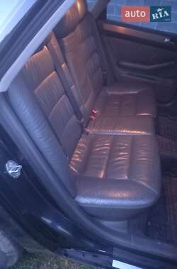 Седан Audi A6 2001 в 
