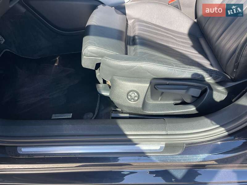 Седан Audi A6 2015 в Ужгороде