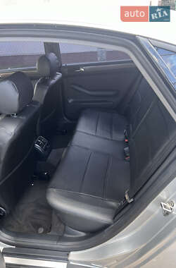 Седан Audi A6 2000 в 