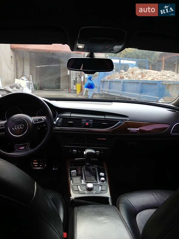 Седан Audi A6 2011 в Берегово