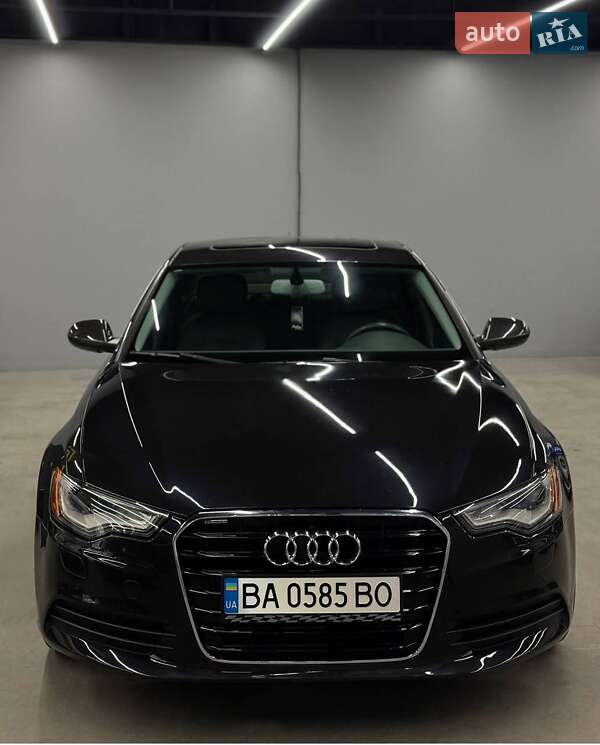 Седан Audi A6 2014 в 