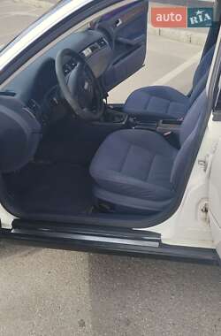 Седан Audi A6 1998 в 