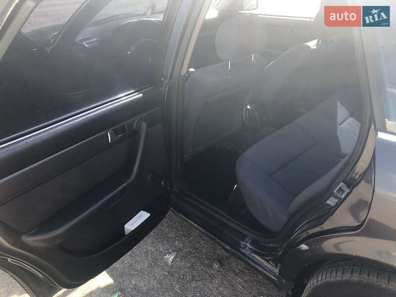 Седан Audi A6 1996 в Рівному