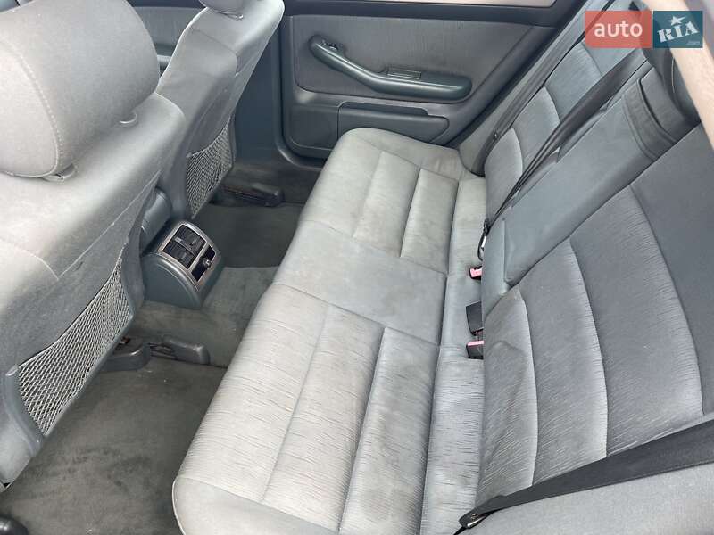 Седан Audi A6 1998 в Харькове