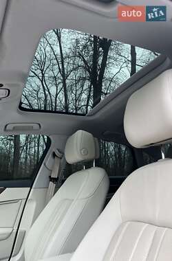 Седан Audi A6 2019 в 