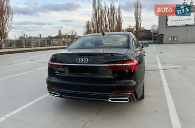 Седан Audi A6 2019 в 