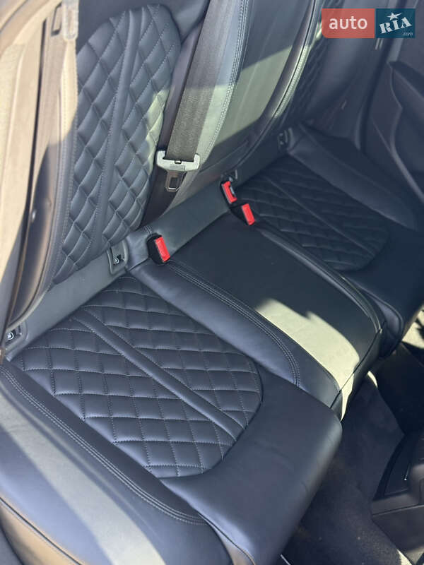 Седан Audi A6 2015 в Ивано-Франковске