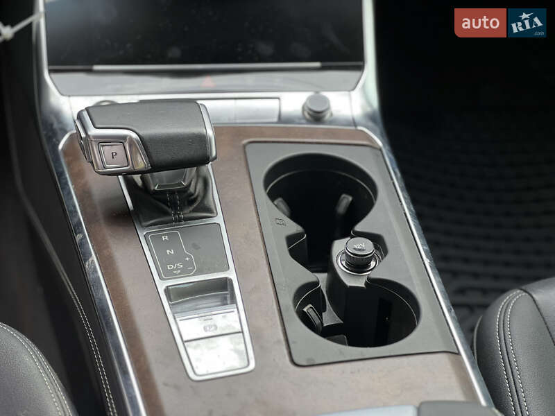 Седан Audi A6 2019 в Стрые