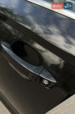 Седан Audi A6 2012 в 