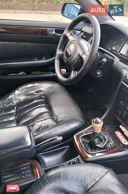 Седан Audi A6 2001 в 