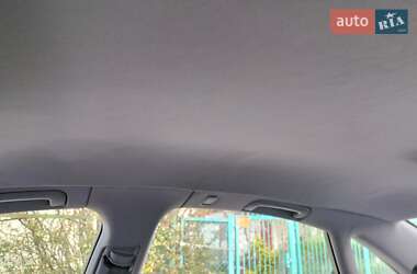 Седан Audi A6 2001 в 
