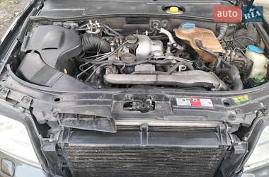Седан Audi A6 2001 в 