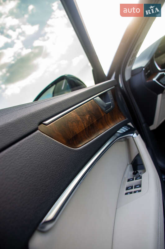 Седан Audi A6 2023 в Киеве