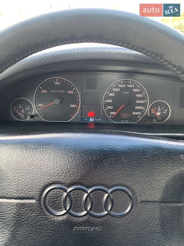 Седан Audi A6 1996 в Яворове