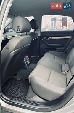 Седан Audi A6 2004 в 
