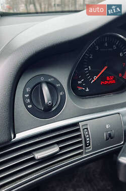 Седан Audi A6 2004 в 