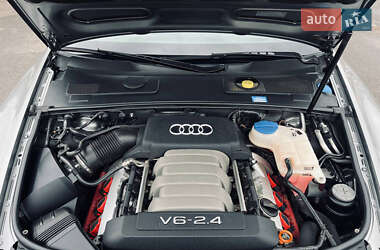 Седан Audi A6 2004 в 