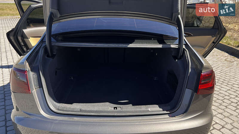 Седан Audi A6 2013 в Рава-Русской