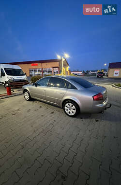 Седан Audi A6 2002 в 
