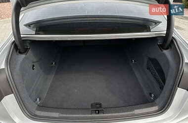 Седан Audi A6 2013 в 