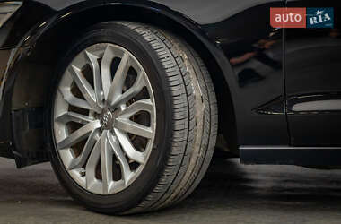 Седан Audi A6 2013 в 