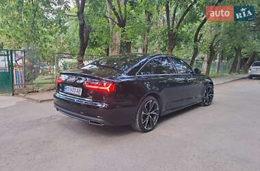 Седан Audi A6 2015 в 