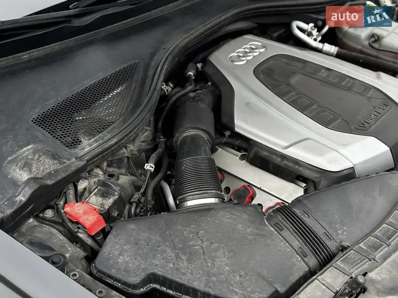 Седан Audi A6 2015 в 