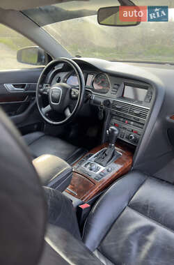 Седан Audi A6 2004 в 