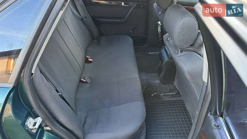 Седан Audi A6 1996 в Рава-Русской