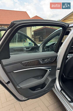 Седан Audi A6 2019 в 