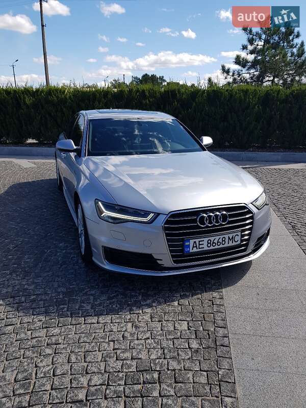 Седан Audi A6 2016 в 