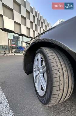 Седан Audi A6 2012 в 